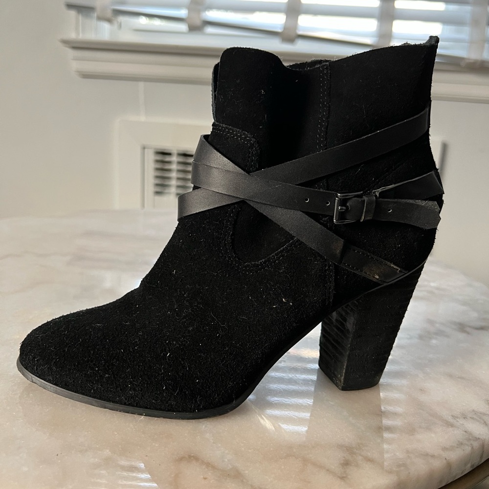 Carlos Santana black booties